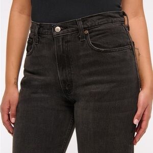 Abercrombie & Fitch High-Rise 90’s Relaxed Jeans